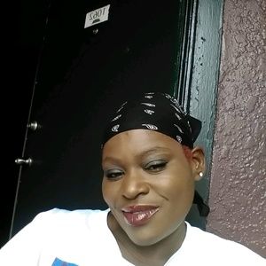 Meet your Posher, Equilla